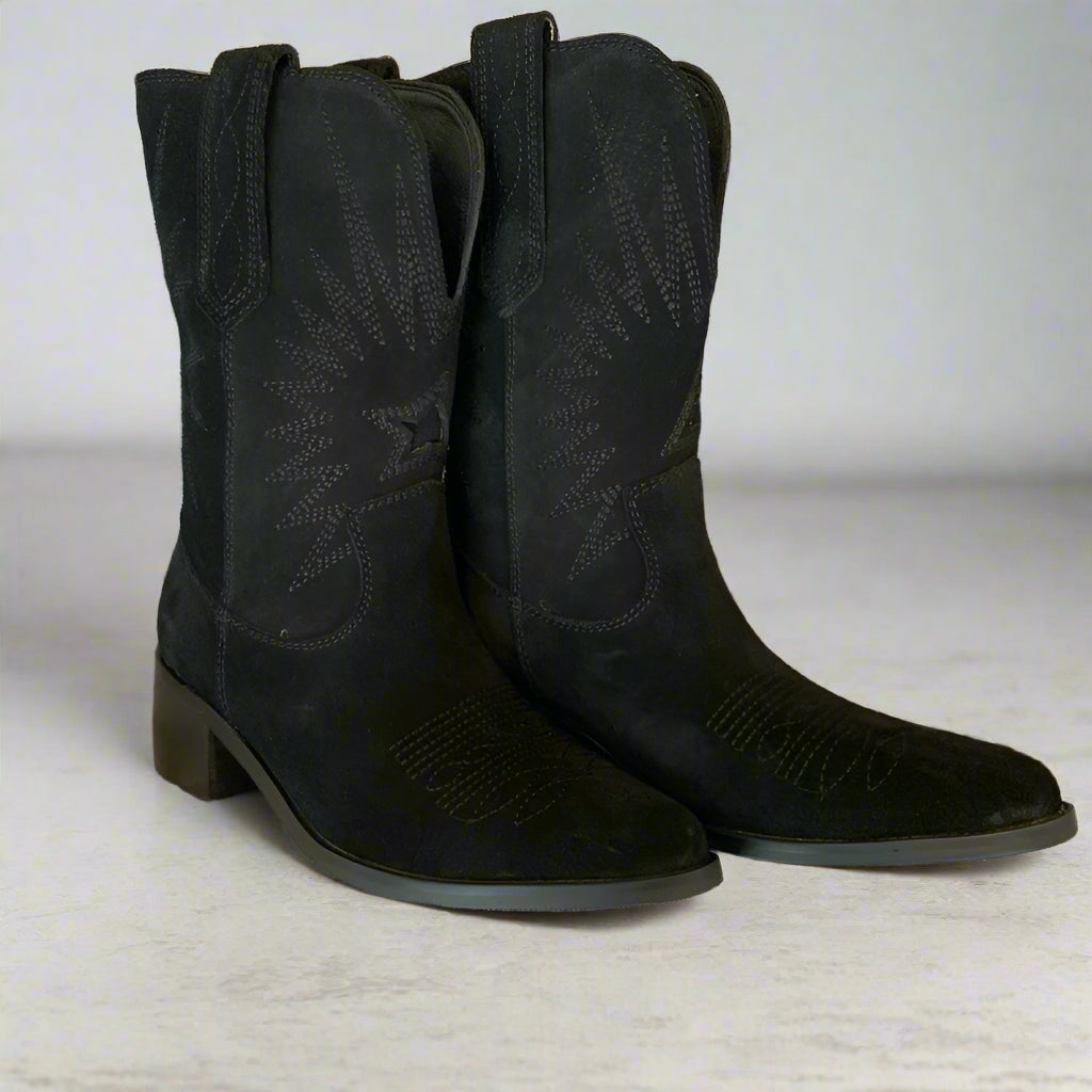 Bota de piel cowboy bordado